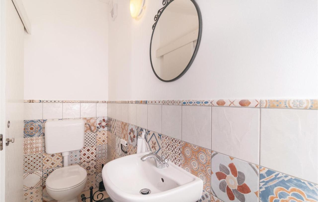 Nice home in Primosten w/ WiFi&2 Bedrooms Exterior foto
