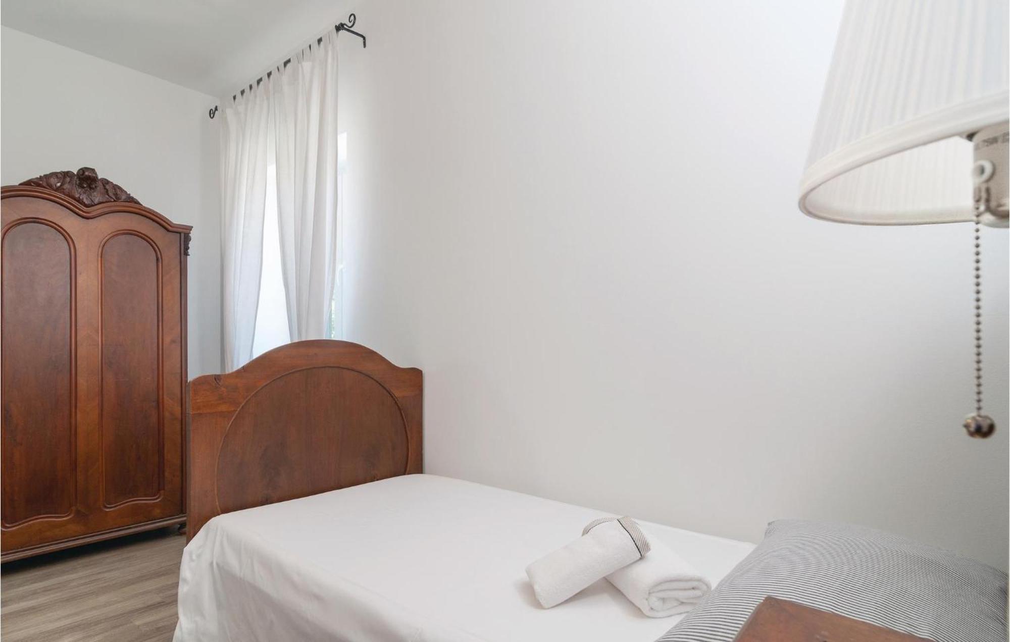 Nice home in Primosten w/ WiFi&2 Bedrooms Exterior foto