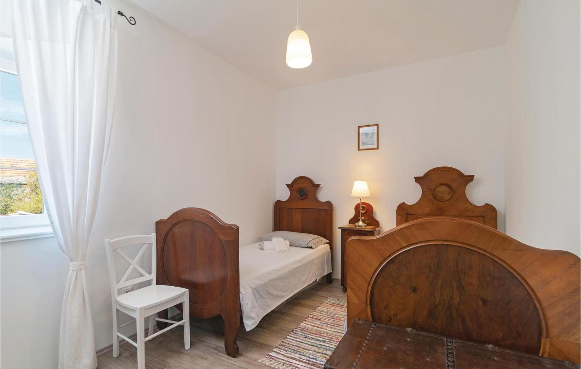 Nice home in Primosten w/ WiFi&2 Bedrooms Exterior foto